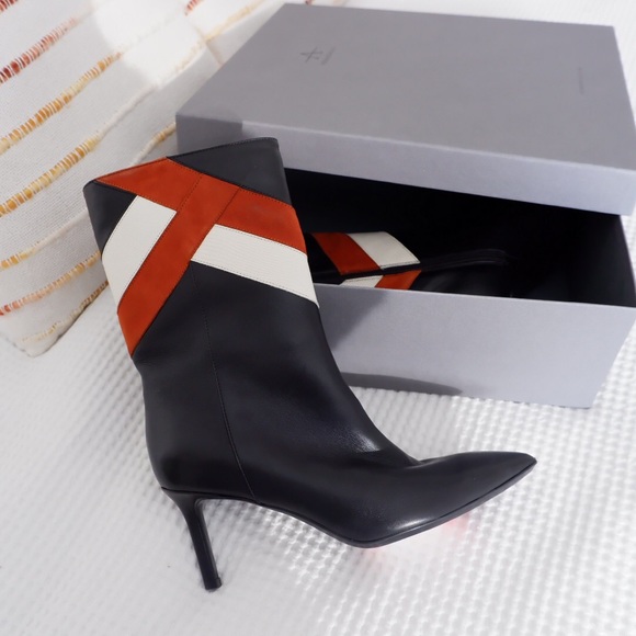 Aquatalia Shoes - AQUATALIA MIRANDA 70’S INSPIRED BOOTS NWT ✨